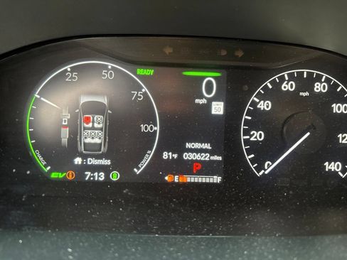 Used 2025 Honda CR-V Sport Touring image 25