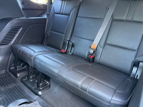 Used 2021 Chevrolet Tahoe RST w/ Luxury Package AWD/4WD image 16
