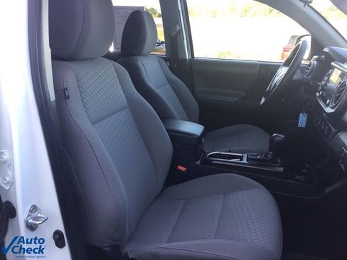 Used 2022 Toyota Tacoma SR image 22