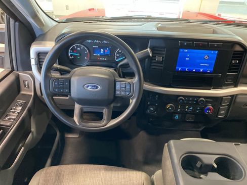 Used 2024 Ford F250 XLT image 15