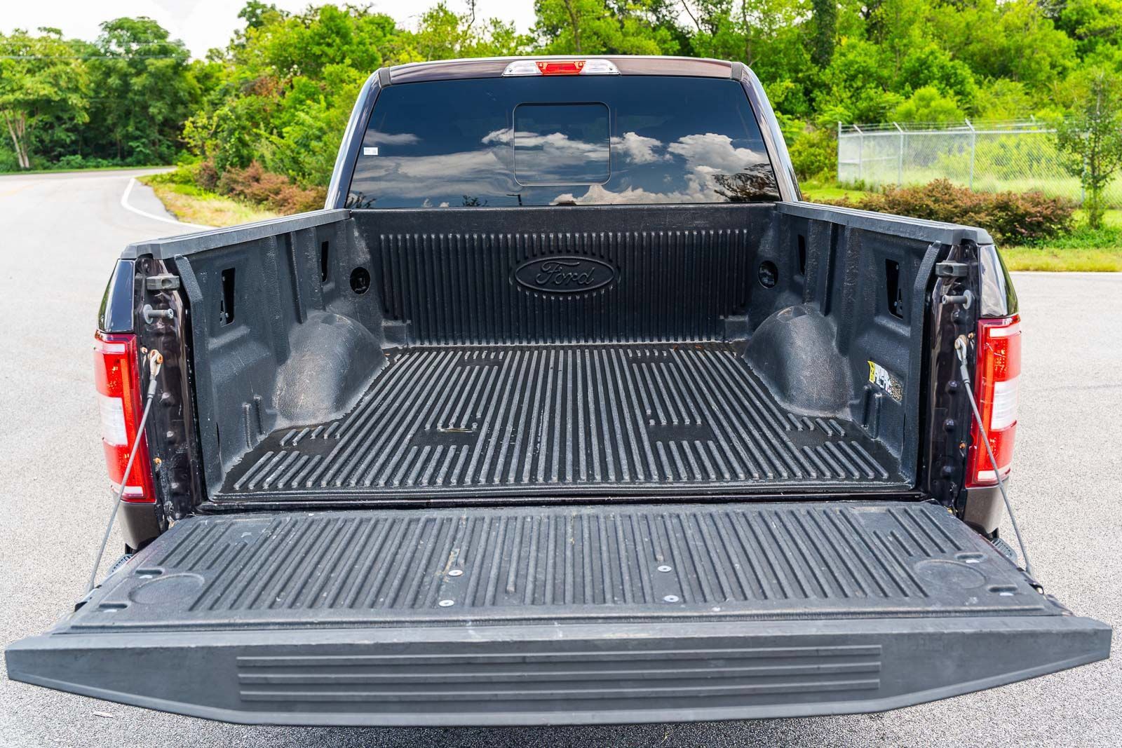 Used 2020 Ford F150 XLT w/ Equipment Group 302A Luxury AWD/4WD image 15