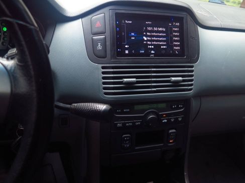 Used 2004 Honda Pilot EX image 8
