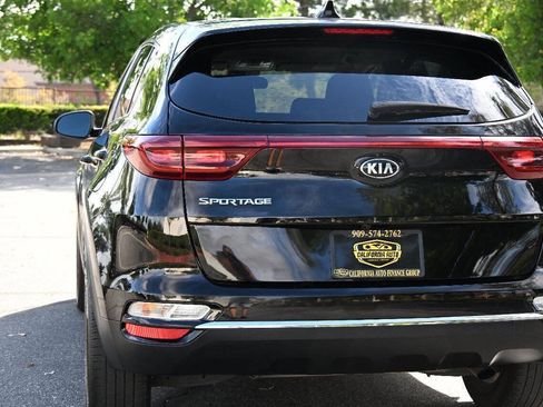 Used 2021 Kia Sportage LX FWD image 4