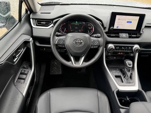 Used 2025 Toyota RAV4 XLE Premium FWD image 25