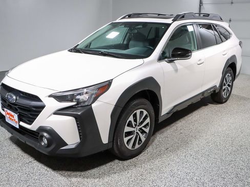 Used 2024 Subaru Outback Premium AWD/4WD image 33