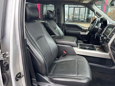 Used 2017 Ford F250 Lariat w/ Lariat Value Package image 27