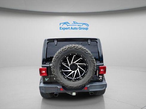 Used 2020 Jeep Wrangler Unlimited Sahara AWD/4WD image 9