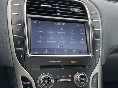 Used 2019 Lincoln Nautilus Reserve image 42