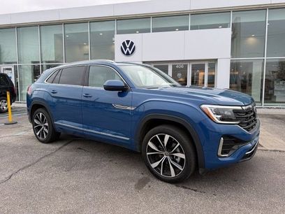 Used 2025 Volkswagen Atlas Cross Sport SEL Premium R-Line