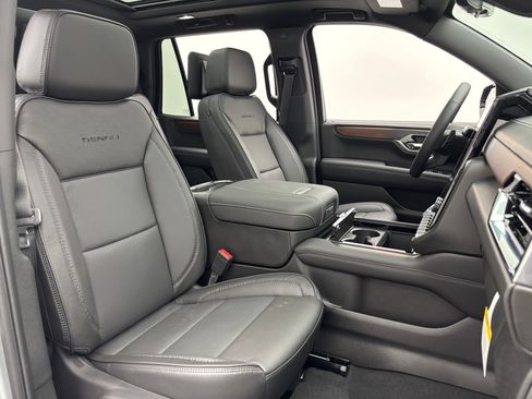 New 2026 GMC Yukon Denali w/ Denali Reserve Package AWD/4WD image 40
