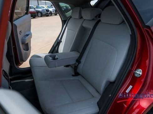 Used 2025 Hyundai Kona SEL FWD image 11