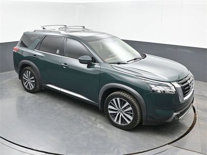 Used 2022 Nissan Pathfinder Platinum w/ Cargo Package