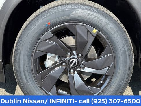New 2026 Nissan Rogue SV w/ Cold Weather Package FWD image 32