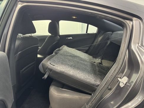 Used 2017 Dodge Charger SE w/ Popular Equipment Group image 28