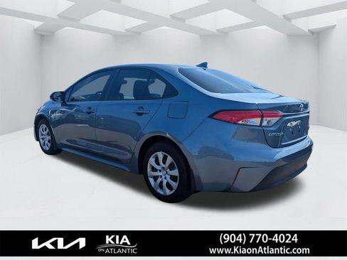 Used 2025 Toyota Corolla LE FWD image 5
