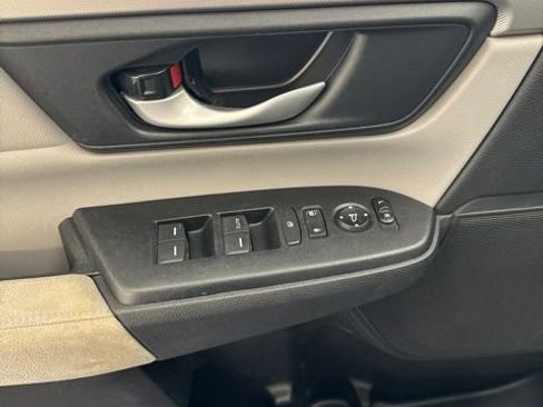 Used 2019 Honda CR-V LX image 3