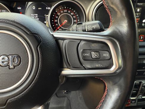 Used 2018 Jeep Wrangler Unlimited Rubicon image 38