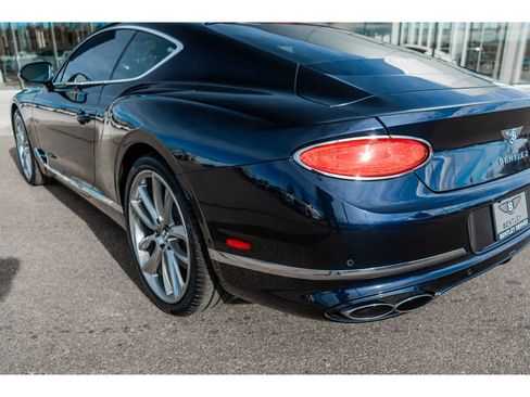 Used 2022 Bentley Continental GT V8 image 16