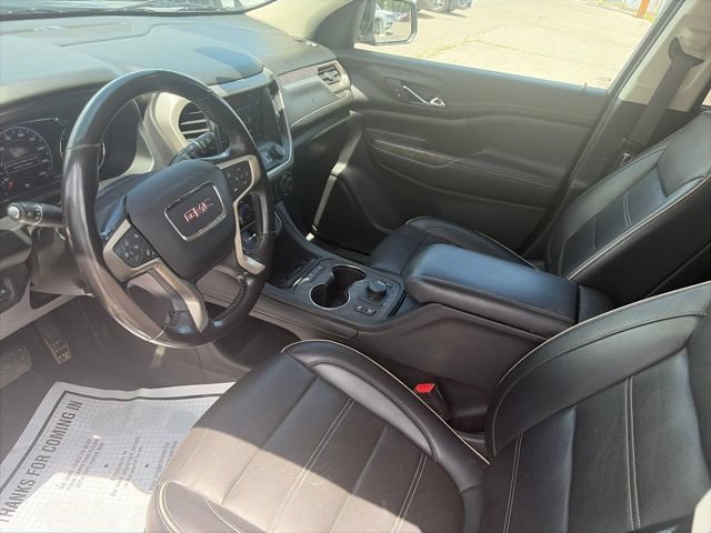 Used 2021 GMC Acadia Denali w/ Denali Technology Package FWD image 16
