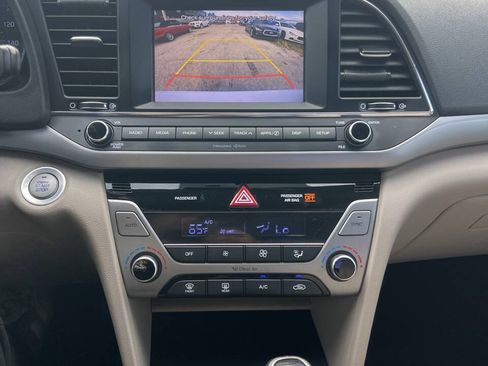 Used 2017 Hyundai Elantra Value Edition w/ Cargo Package FWD image 13