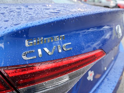 Used 2022 Honda Civic Touring image 11