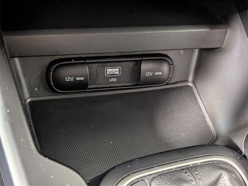 Used 2023 Kia Soul LX image 22