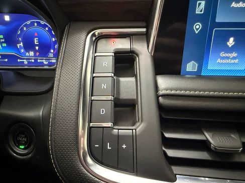 Used 2023 Chevrolet Tahoe Premier AWD/4WD image 18