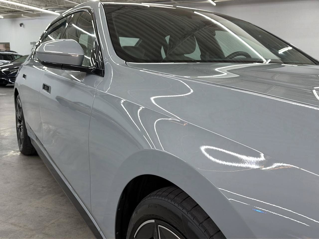 Used 2024 BMW i7 xDrive60 AWD/4WD image 5