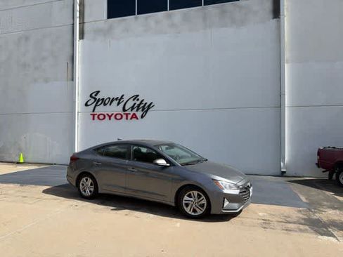 Used 2019 Hyundai Elantra SEL w/ Cargo Package FWD image 1