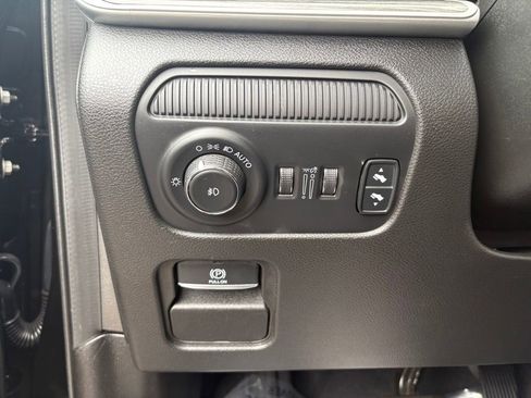 Used 2024 Jeep Wagoneer Series II AWD/4WD image 23