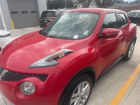 Used 2015 Nissan Juke S image 1
