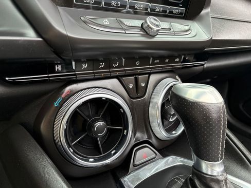 Used 2018 Chevrolet Camaro SS image 27