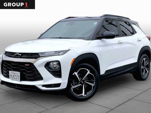 Used 2021 Chevrolet TrailBlazer RS w/ Technology Package FWD image 1