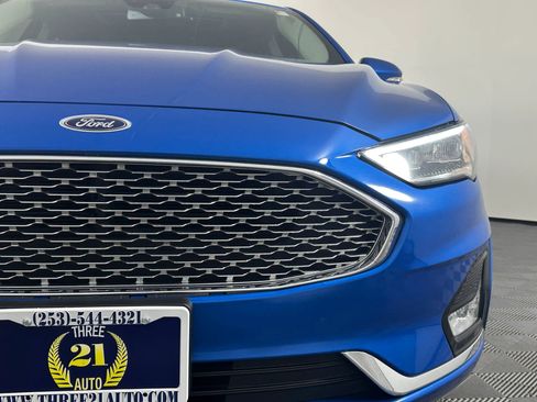 Used 2020 Ford Fusion Titanium FWD image 5
