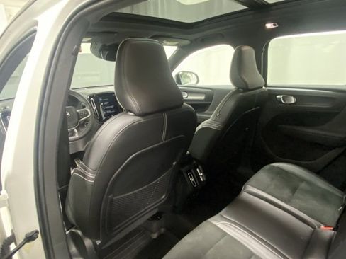 Used 2021 Volvo XC40 T5 R-Design w/ Climate Package image 13