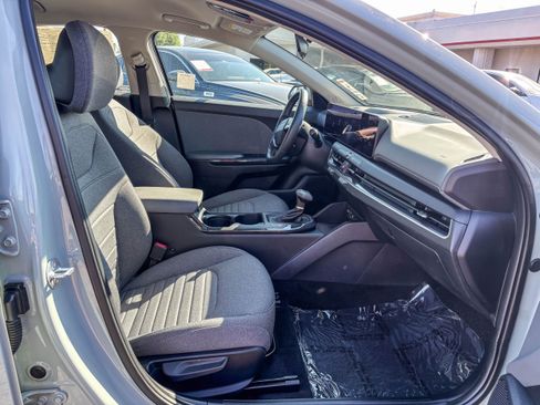 Used 2025 Kia K4 EX FWD image 20