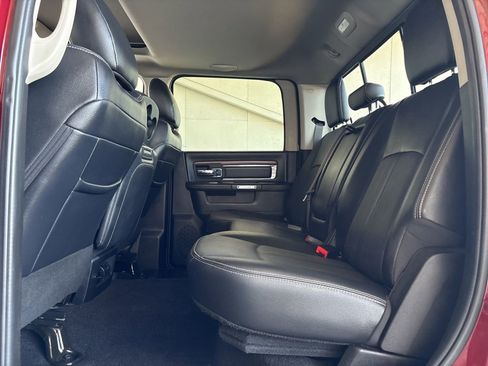 Used 2018 RAM 2500 Laramie RWD image 19