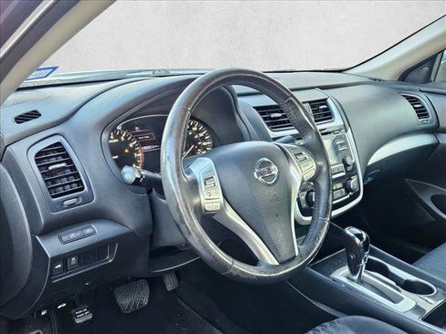Used 2018 Nissan Altima 2.5 SV image 9