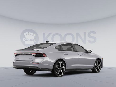 Used 2024 Honda Accord Sport image 4