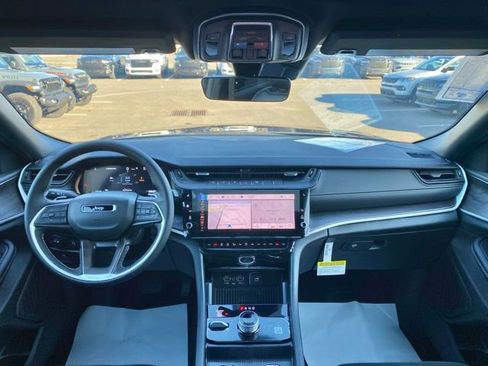 New 2026 Jeep Grand Cherokee Altitude AWD/4WD image 22