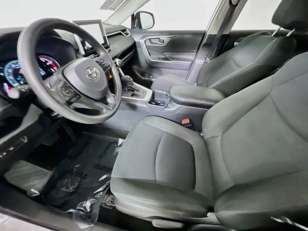 Used 2025 Toyota RAV4 LE FWD image 12