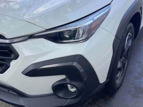 Used 2024 Subaru Crosstrek 2.5i Limited w/ Crosstrek Mirror Package AWD/4WD image 11