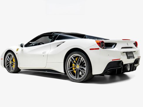 Used 2017 Ferrari 488 Spider RWD image 7