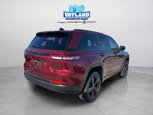 New 2025 Jeep Grand Cherokee Limited w/ Black Appearance Package image 5