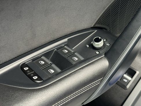 Used 2023 Audi SQ5 Premium Plus w/ Premium Plus Package image 17