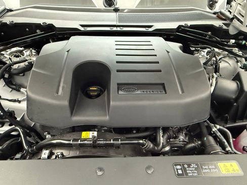 Used 2026 Land Rover Defender 110 X-Dynamic SE AWD/4WD image 22