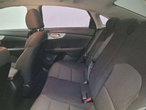 Used 2023 Kia Forte LXS w/ LXS Technology Package FWD image 18