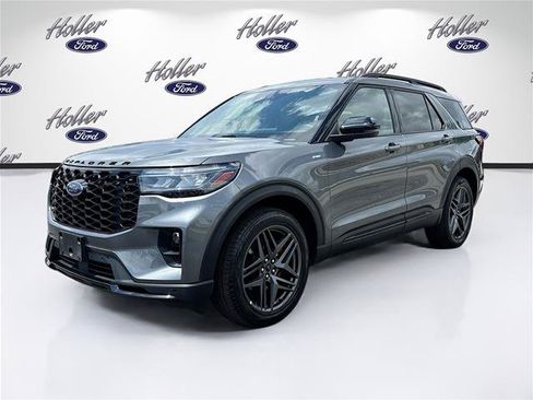Certified 2025 Ford Explorer ST-Line w/ ST-Line Street Pack AWD/4WD image 3