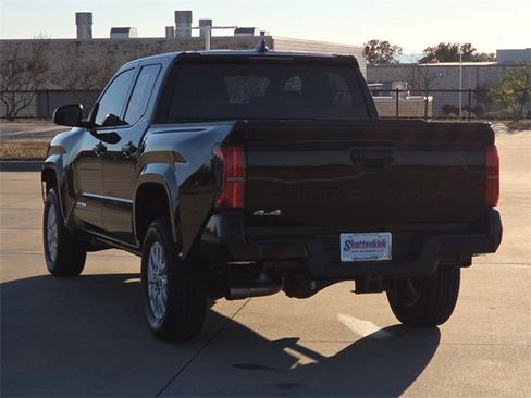 Used 2025 Toyota Tacoma SR5 image 6