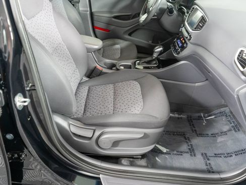 Used 2017 Hyundai Ioniq SEL FWD image 8